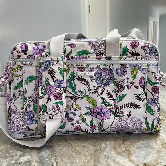 New VERA BRADLEY LIGHTEN UP LARGE TRAVEL DUFFEL, LAVENDER BOTANICAL - Picture 1 of 14